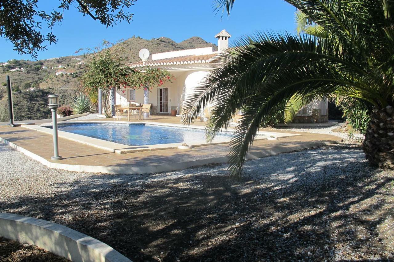 Villa Camakini With Heated Pool And Sea View Arenas (Malaga) Exterior foto
