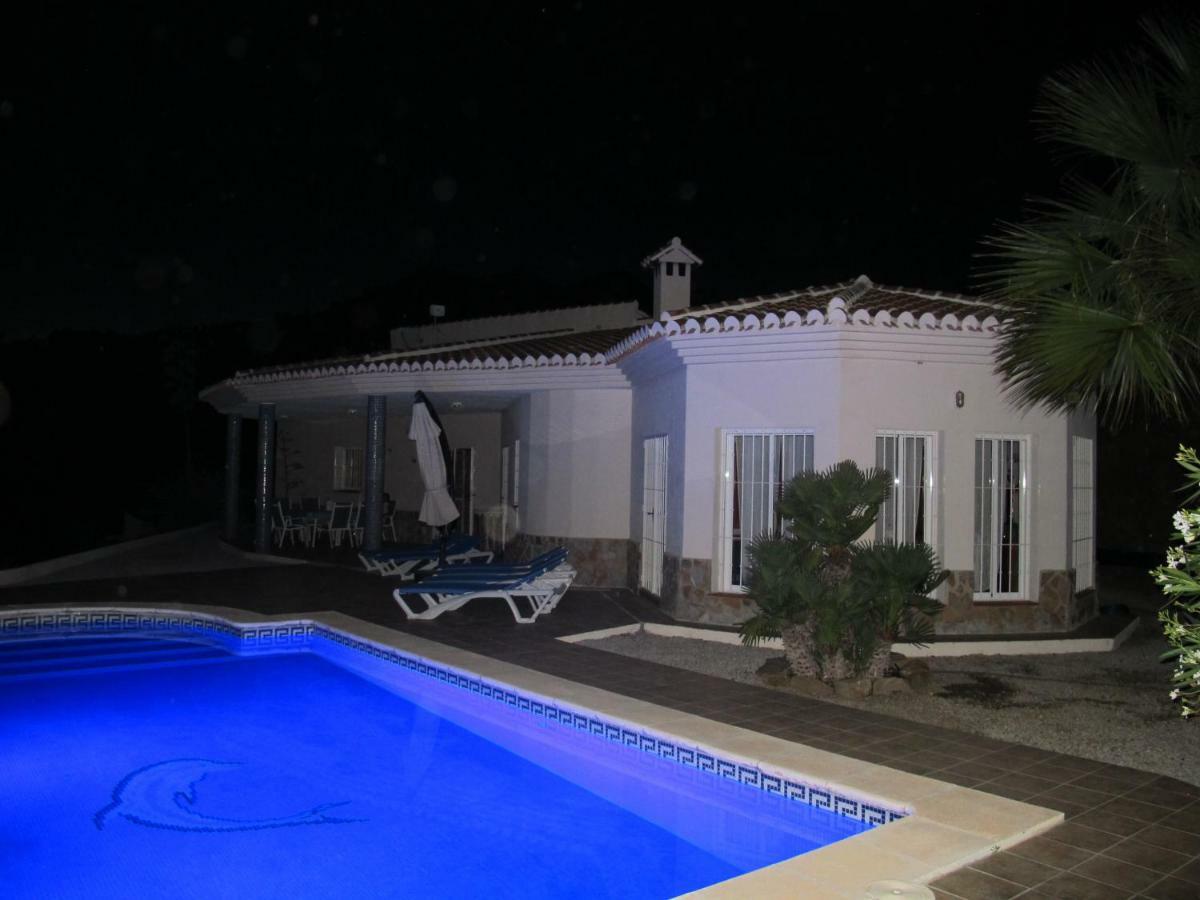 Villa Camakini With Heated Pool And Sea View Arenas (Malaga) Exterior foto