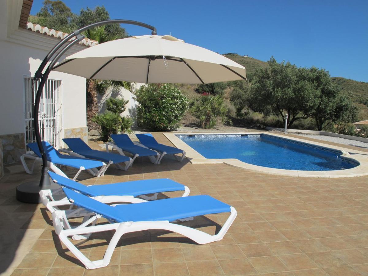 Villa Camakini With Heated Pool And Sea View Arenas (Malaga) Exterior foto